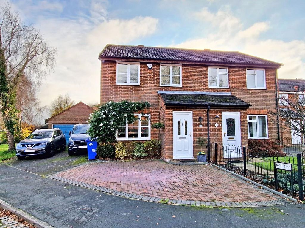 3 bed property for sale in Manston Close, Bicester OX26 Zoopla