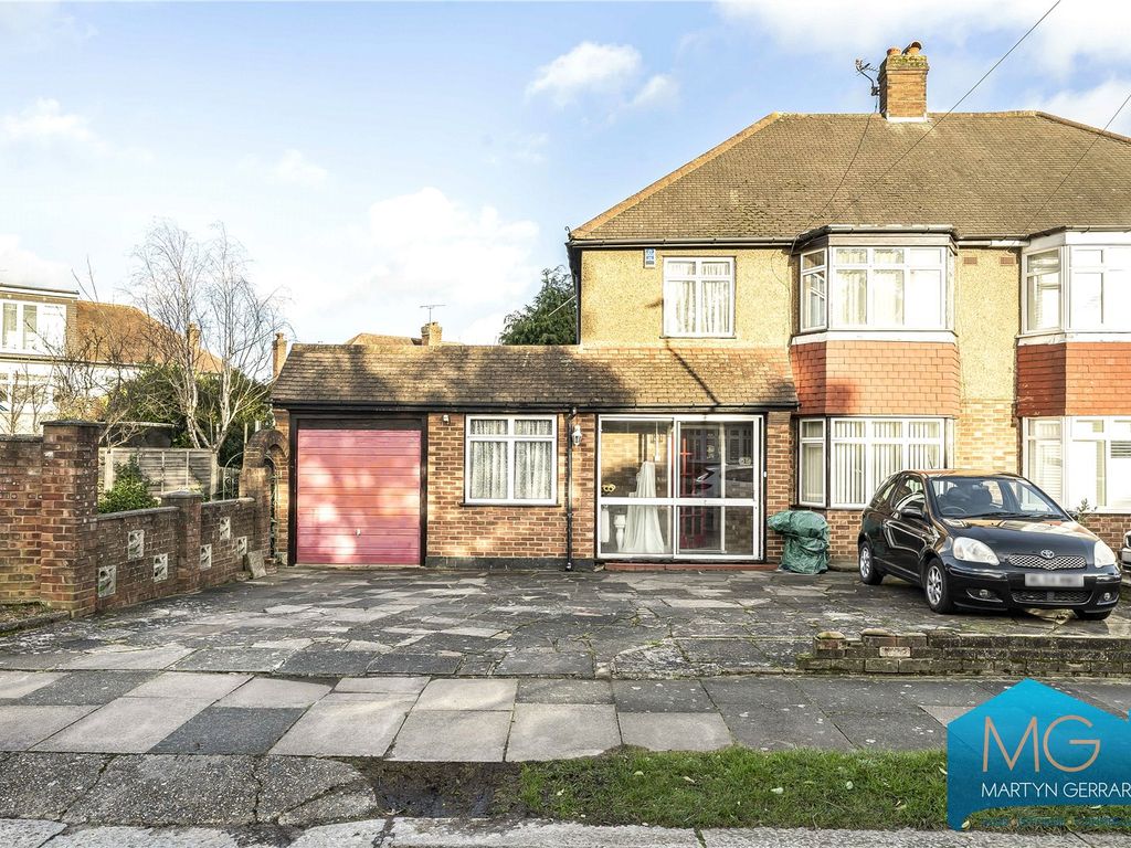 3 bed semidetached house for sale in Gloucester Gardens, Cockfosters