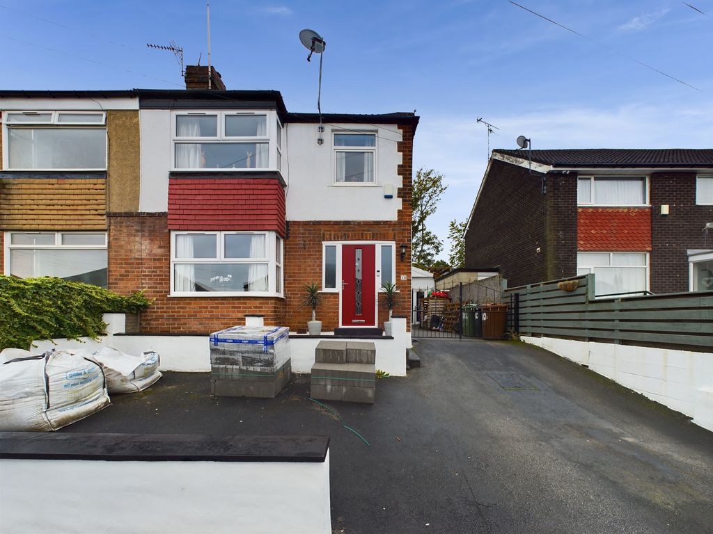 4 bed semidetached house for sale in Cross Heath Grove, Beeston, Leeds