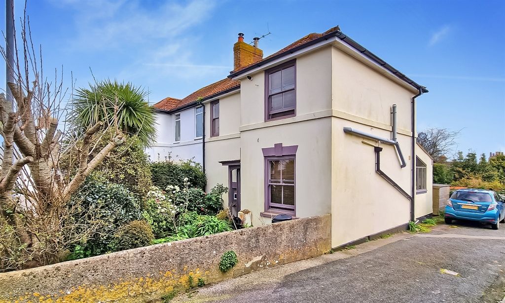 3 bed end terrace house for sale in Penzance TR18 Zoopla