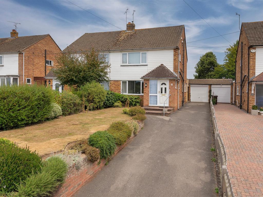 3 bed semidetached house for sale in Pound Road, East Peckham