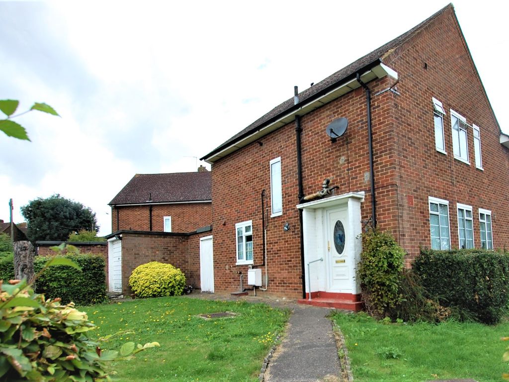 3 bed end terrace house to rent in Hollybush Lane, Welwyn Garden City