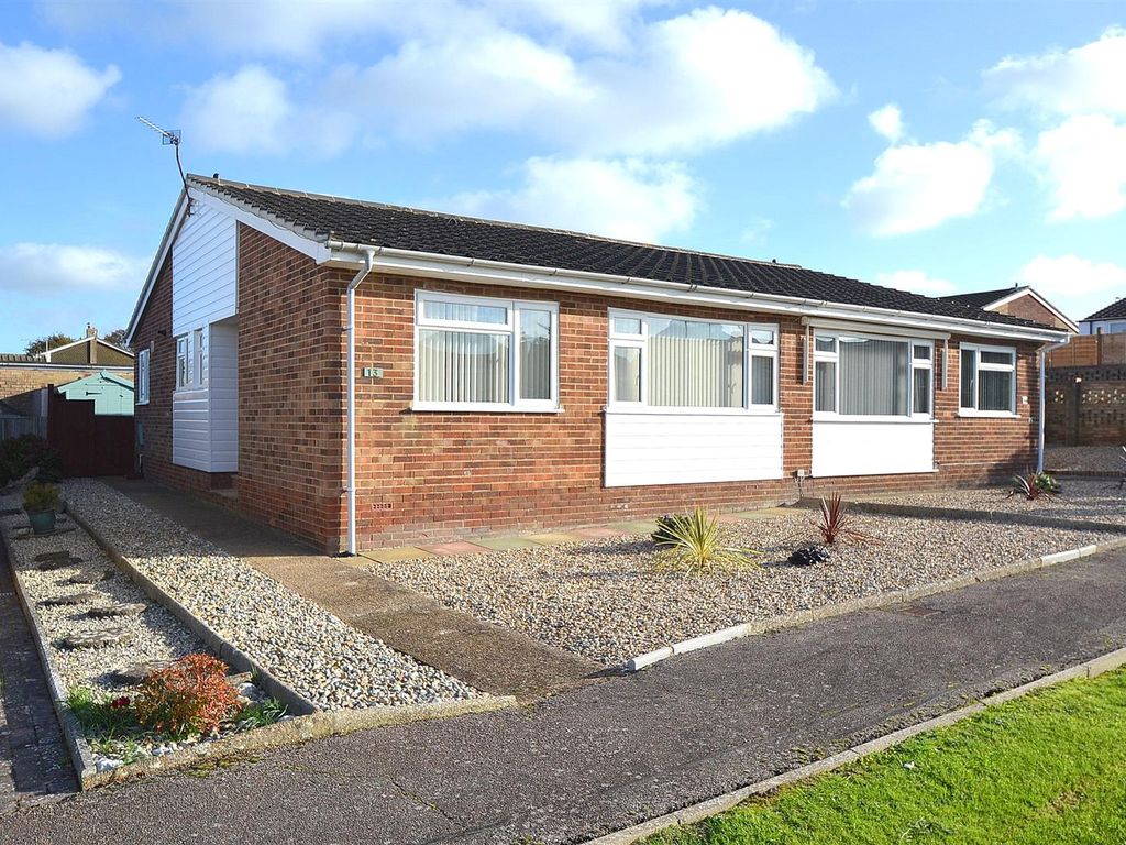 2 bed semidetached bungalow for sale in Elm Green, Hailsham BN27 Zoopla