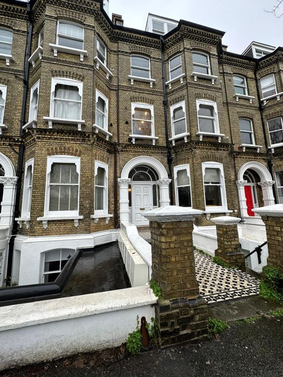 4 bed flat to rent in Cromwell Road, Hove BN3, £2,300 pcm Zoopla