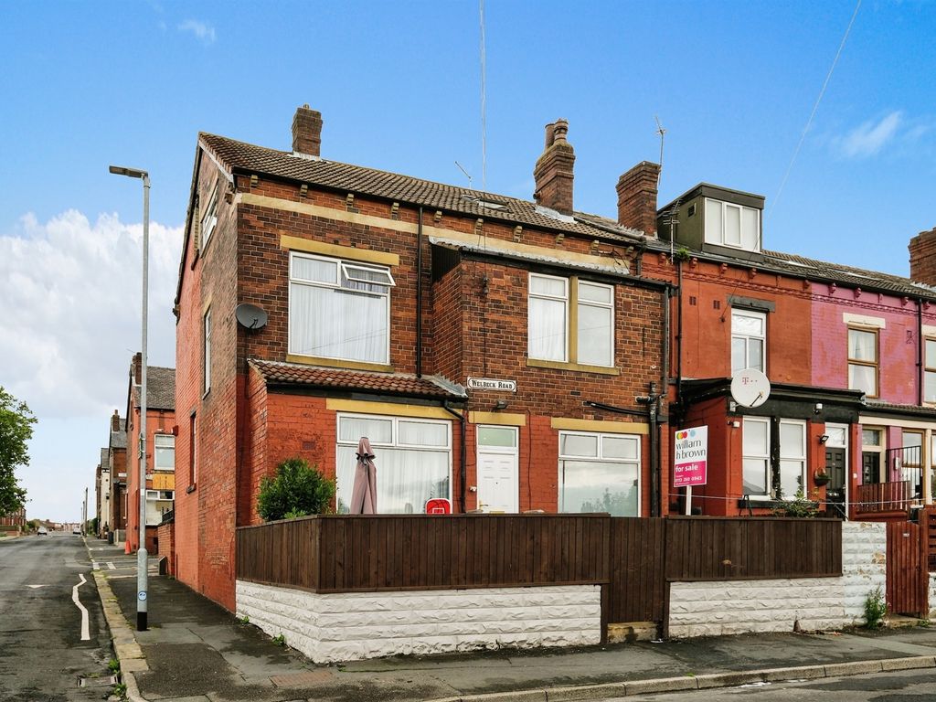4 bed end terrace house for sale in Welbeck Road, Leeds LS9, £200,000