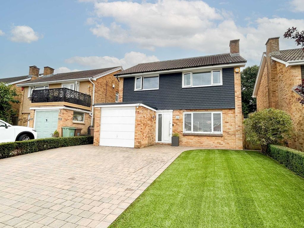 4 bed detached house for sale in Moorland View, Derriford PL6, £450,000