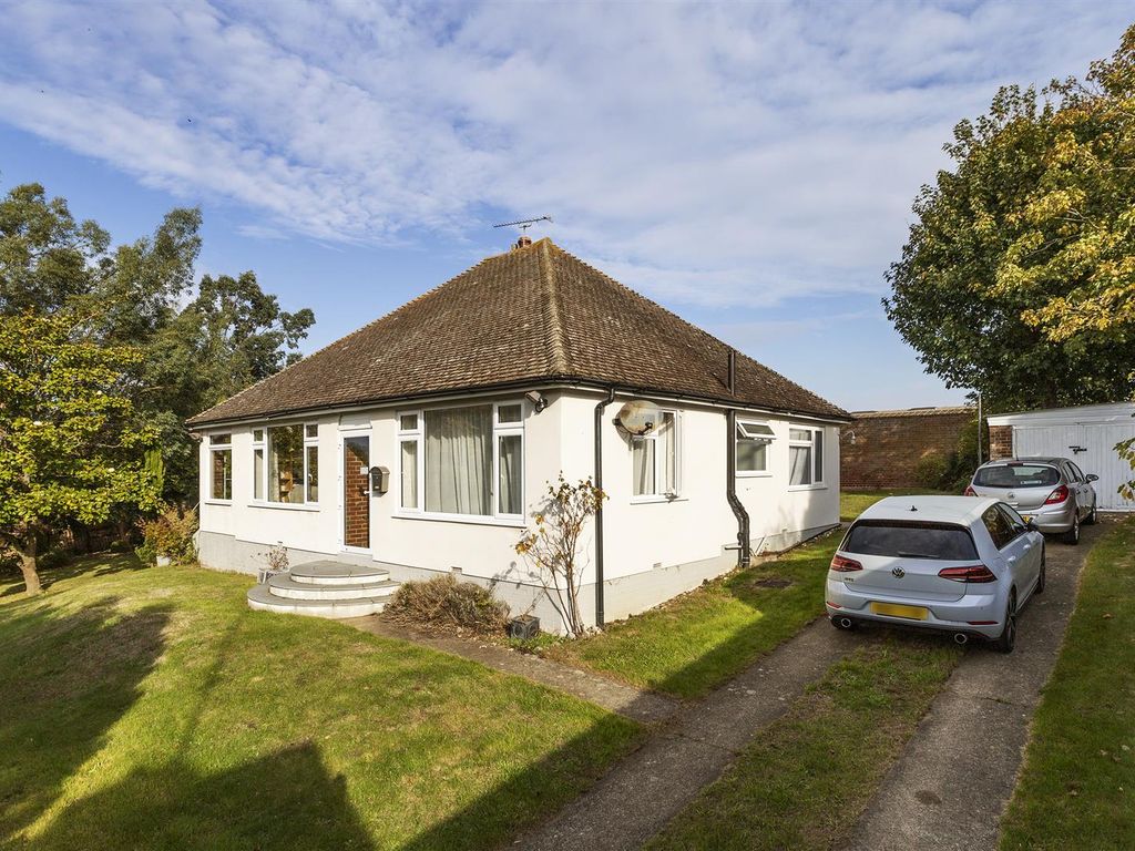2 bed detached bungalow for sale in The Street, BoughtonUnderBlean