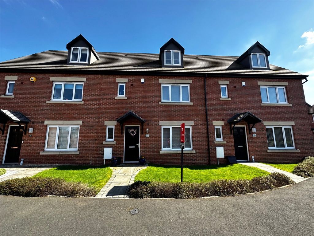 4 bed terraced house for sale in Foxwhelp Way, Quedgeley, Gloucester