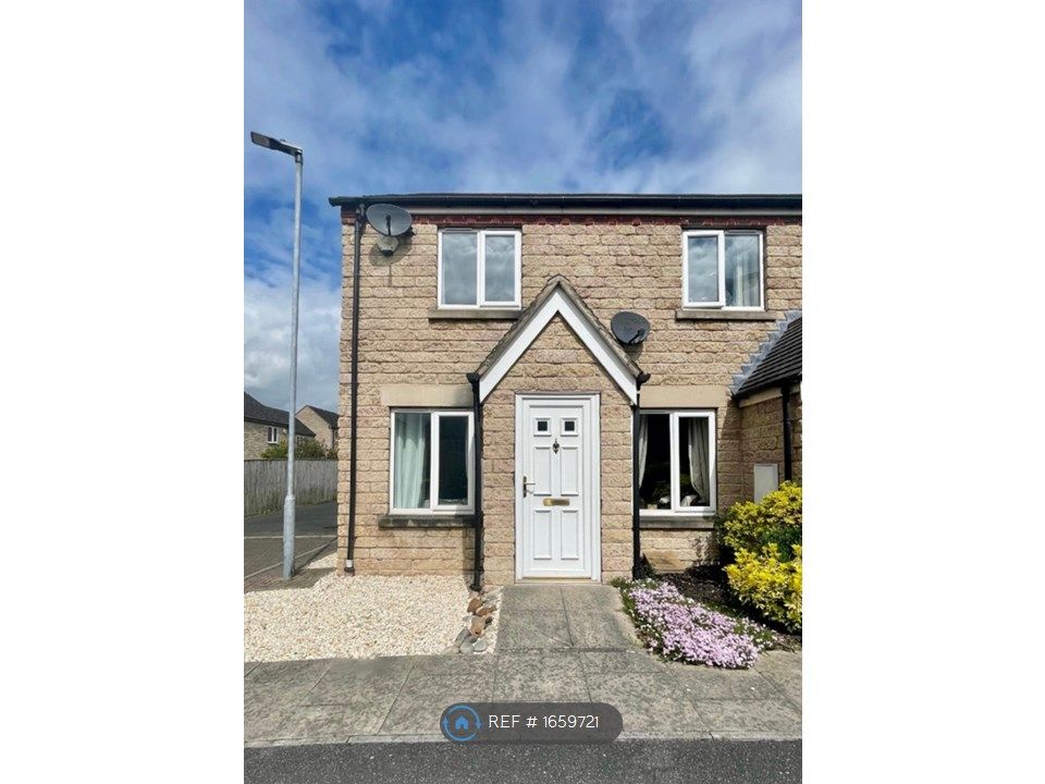 2 bed semidetached house to rent in Pasture View, Ackworth, Pontefract