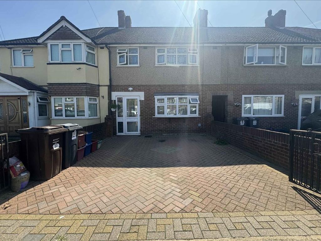 3 bed terraced house for sale in Spinney Drive, Bedfont, Middlesex TW14