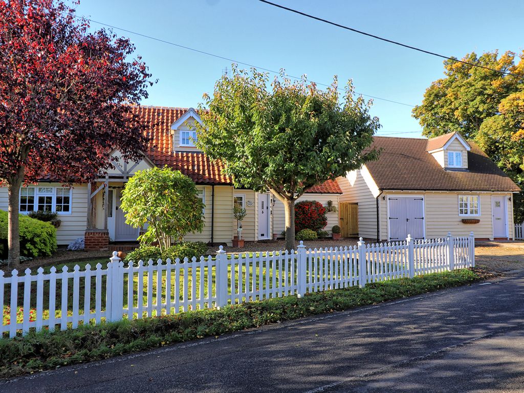 3 bed detached bungalow for sale in Shalford Road, Rayne, Braintree