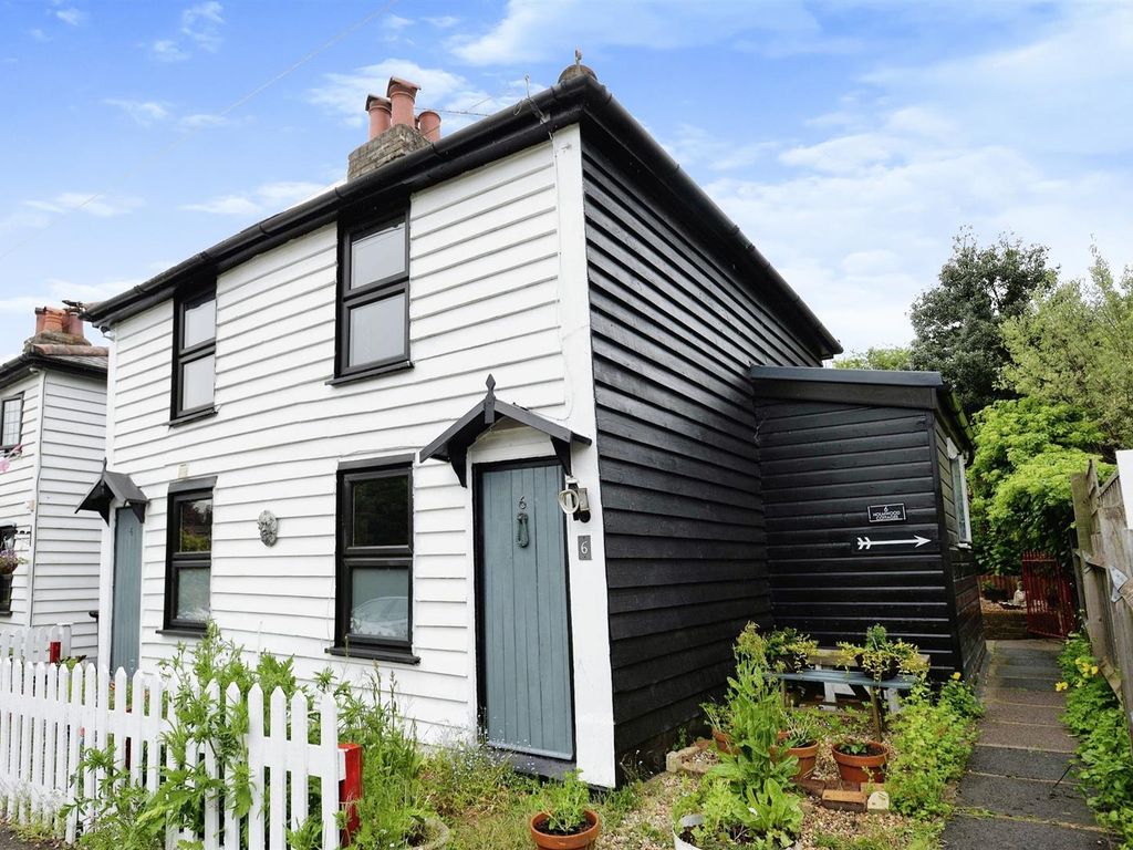 3 bed detached house for sale in Holmwood Cottages, Rushmore Hill