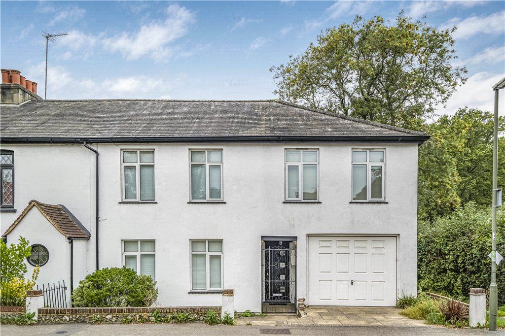 3 bed end terrace house for sale in Buxton Lane, Caterham, Surrey CR3