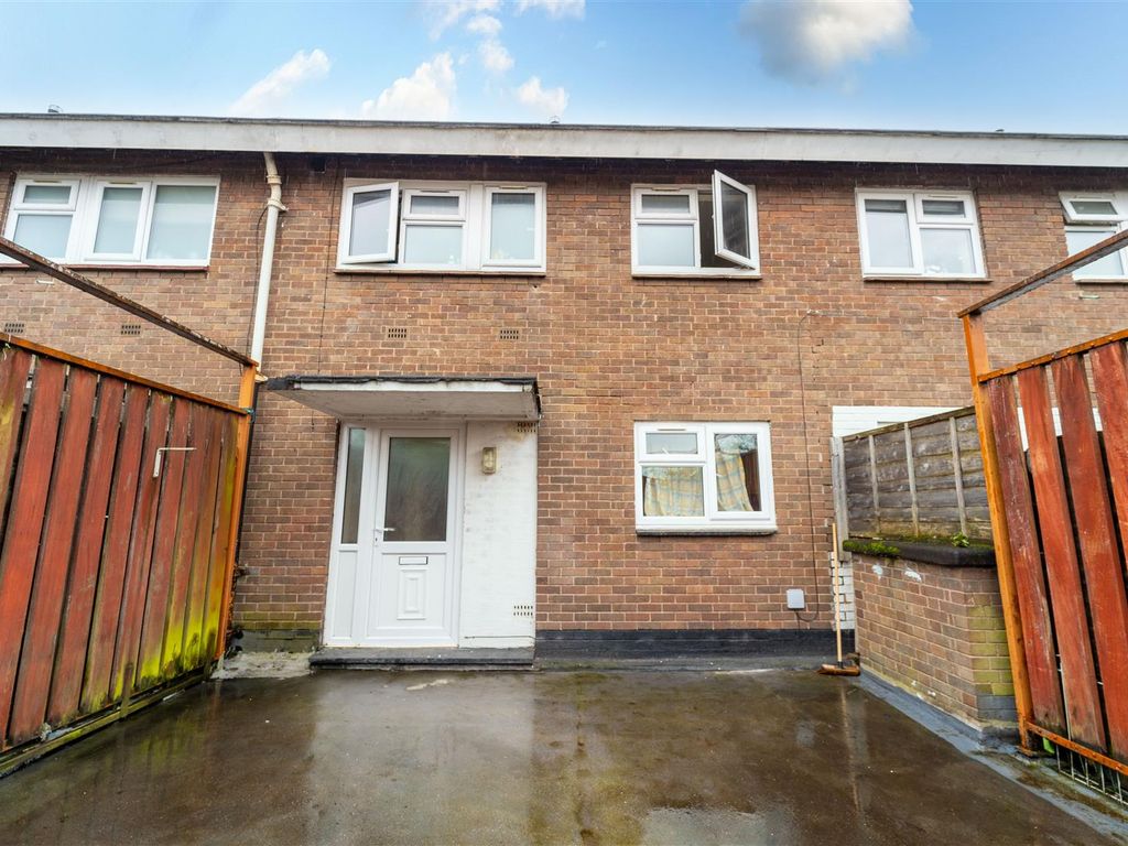Studio to rent in Warwick Road, Acocks Green, Birmingham B27, £775 pcm ...