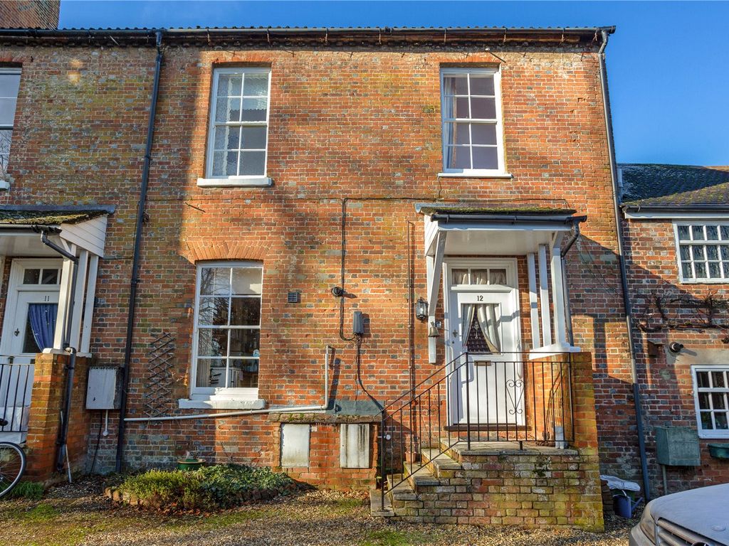 2 bed terraced house for sale in Old Bath Road, Newbury, Berkshire RG14