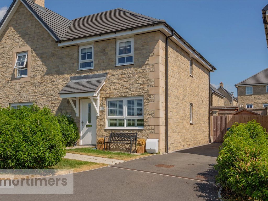 3 bed semidetached house for sale in Molland Drive, Clitheroe