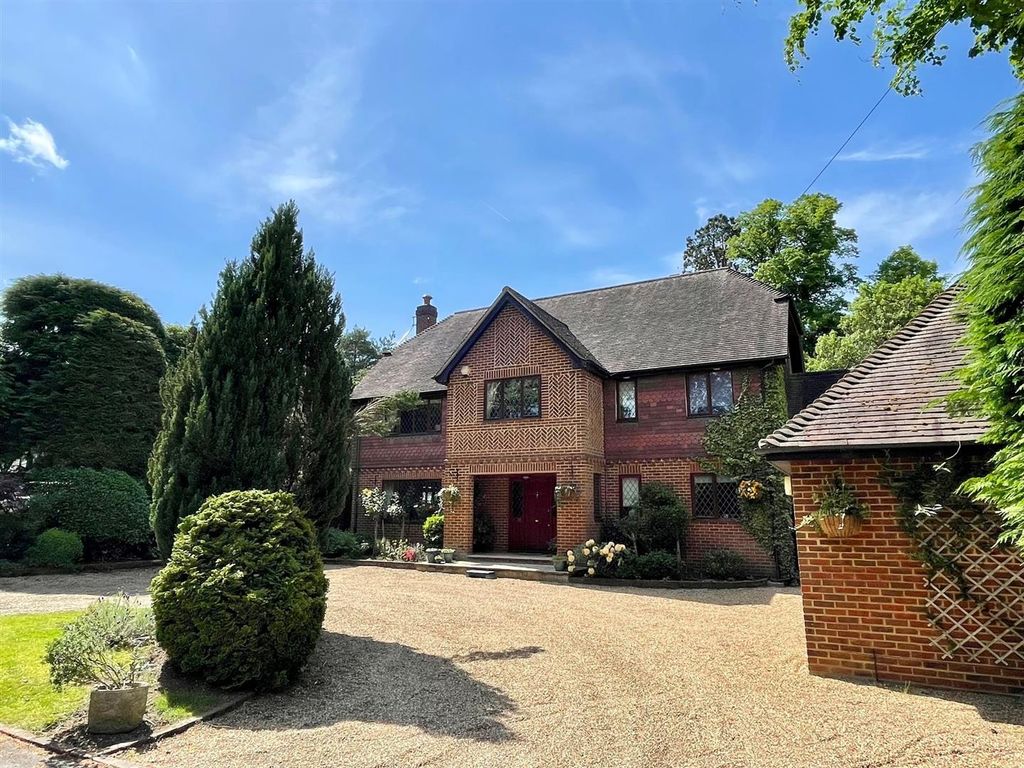 5 bed detached house for sale in Cobbetts Hill, St. Hill