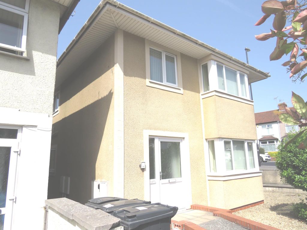 2 bed flat for sale in Speedwell Road, Kingswood, Bristol BS15 Zoopla