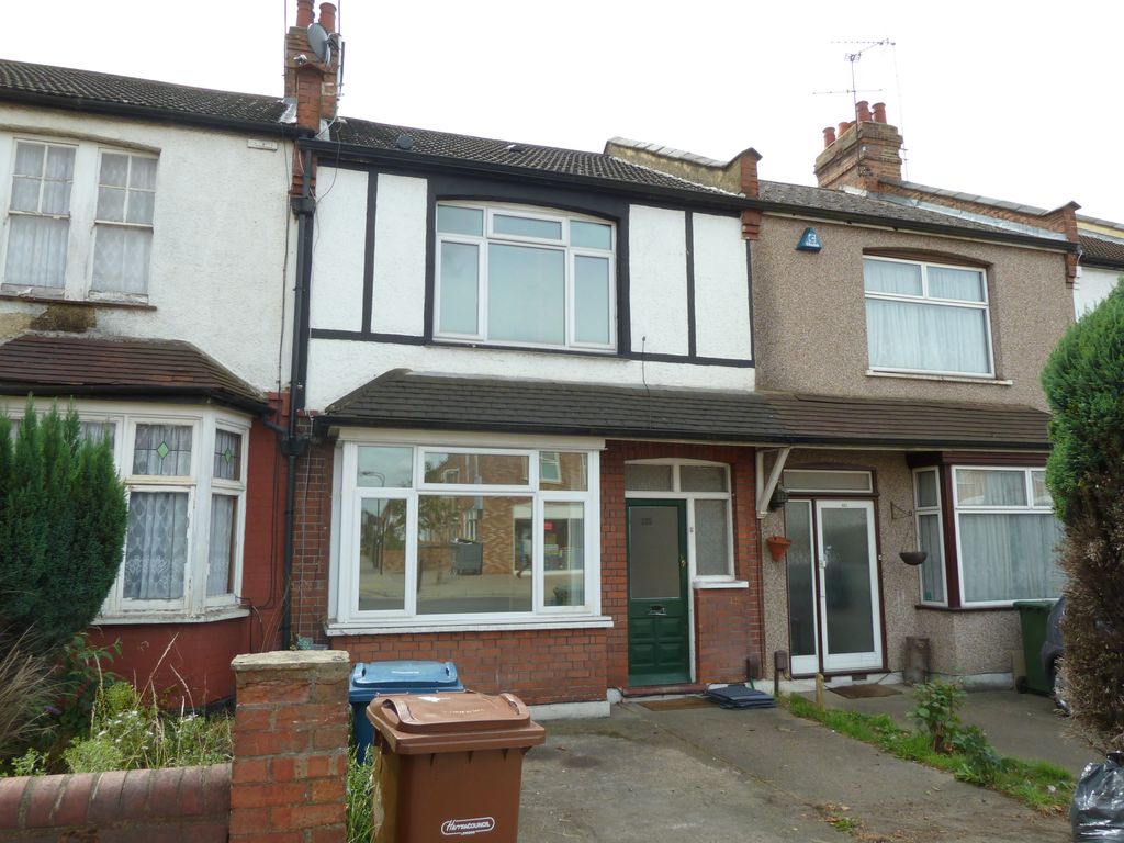1 bed flat to rent in Pinner Road, Harrow HA1, £1,200 pcm Zoopla