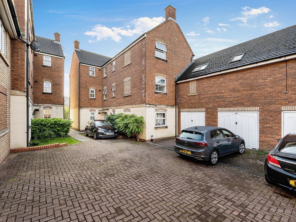 1 bed flat for sale in Longacres, Brackla, Bridgend CF31, £110,000 Zoopla