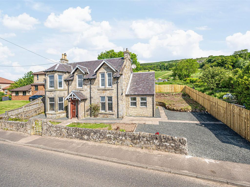 3 bed detached house for sale in Fairdene, Leslie Road, Scotlandwell, Kinross KY13, £300,000