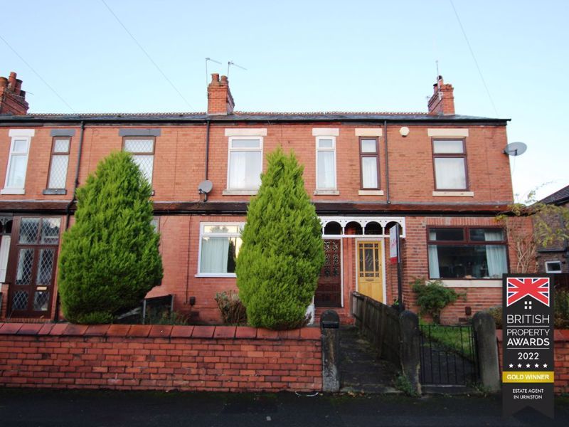 3 bed terraced house for sale in Hawthorn Avenue, Timperley, Altrincham