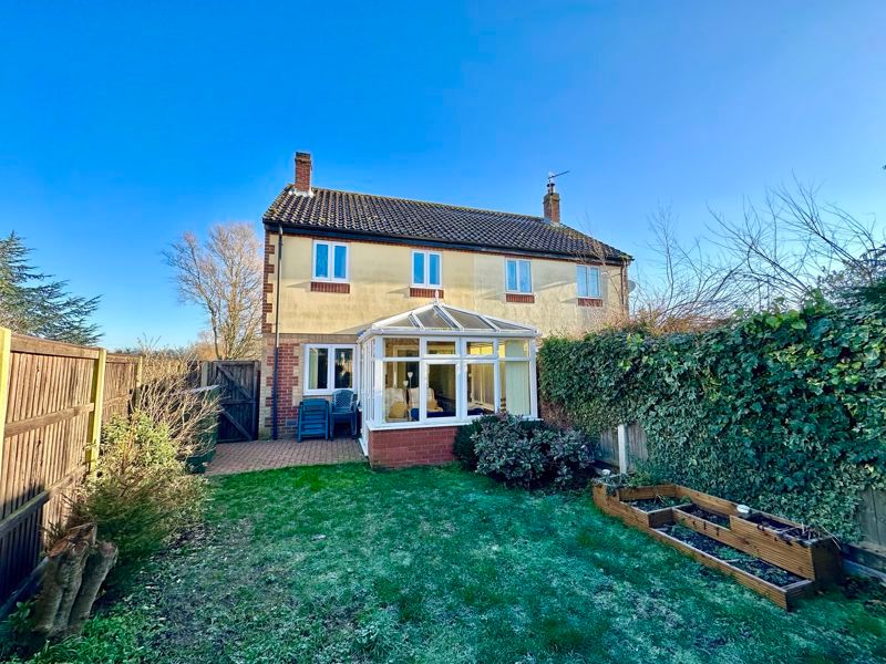 3 bed semidetached house for sale in Meadow Court, Potter Heigham