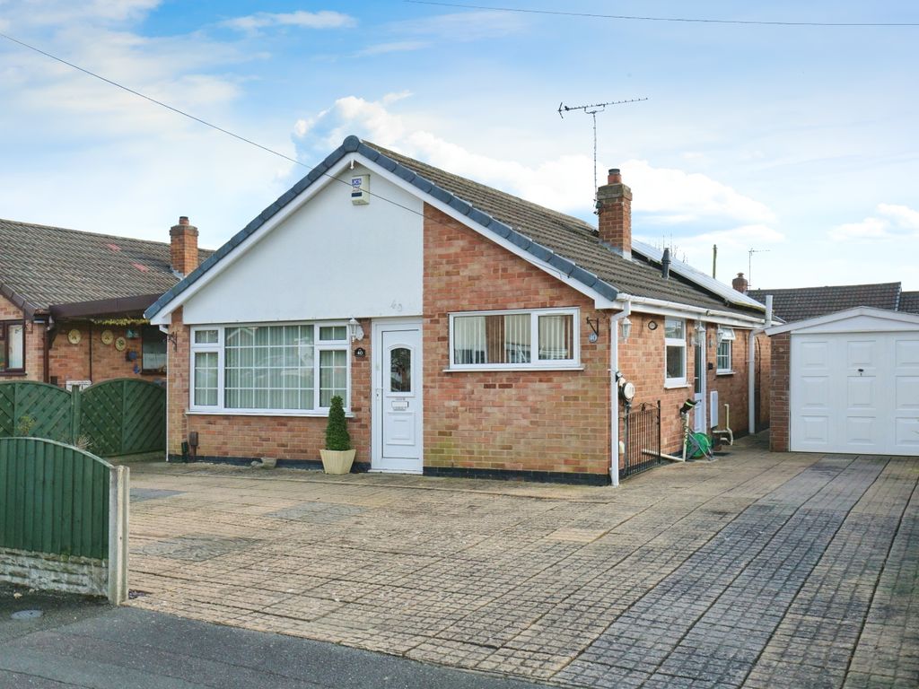 3 bed bungalow for sale in Tennyson Close, Measham, Swadlincote