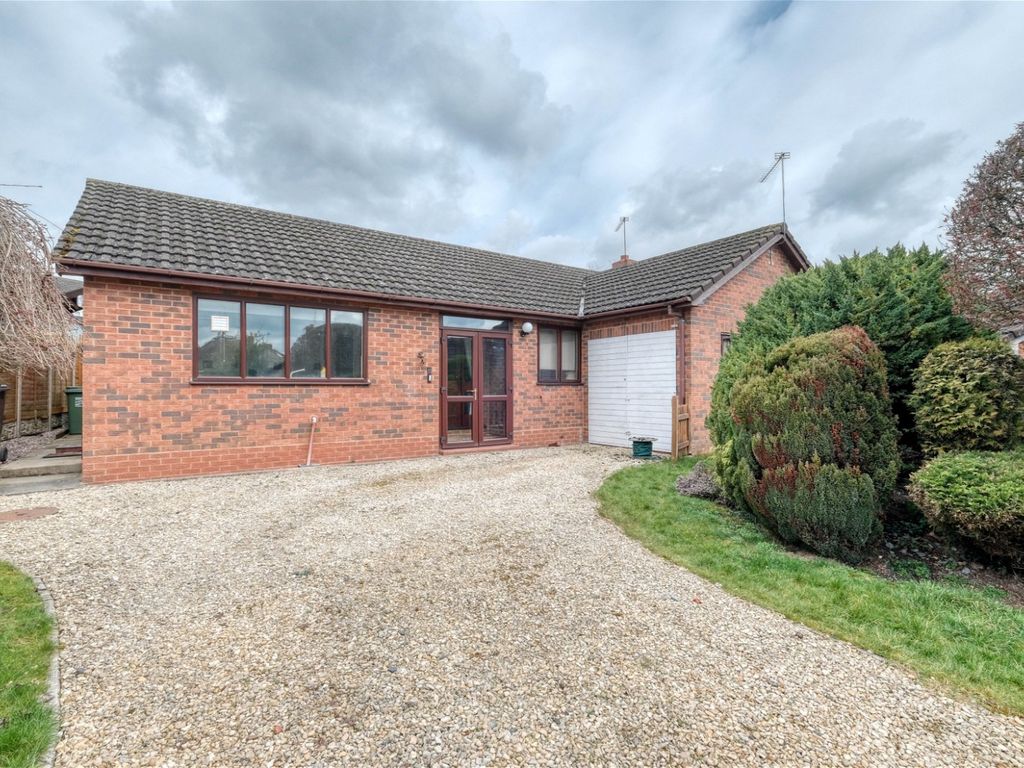 2 bed bungalow for sale in Feckenham Road, Headless Cross, Redditch B97