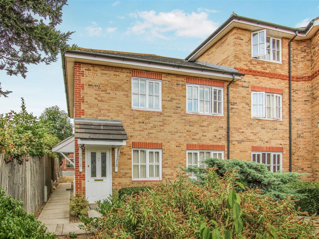 2 bed for sale in Maybank Avenue, Hornchurch RM12 Zoopla