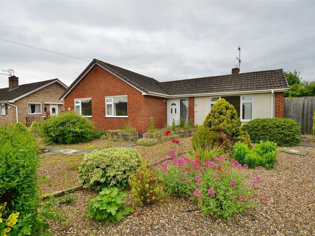 3 bed bungalow for sale in St. Andrew Road, Evesham WR11, £350,000 Zoopla