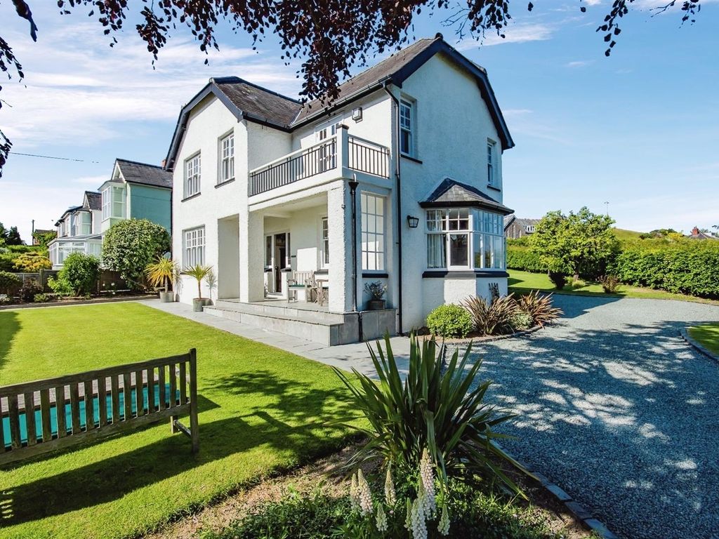 4 bed detached house for sale in Llandre, Bow Street SY24, £695,000