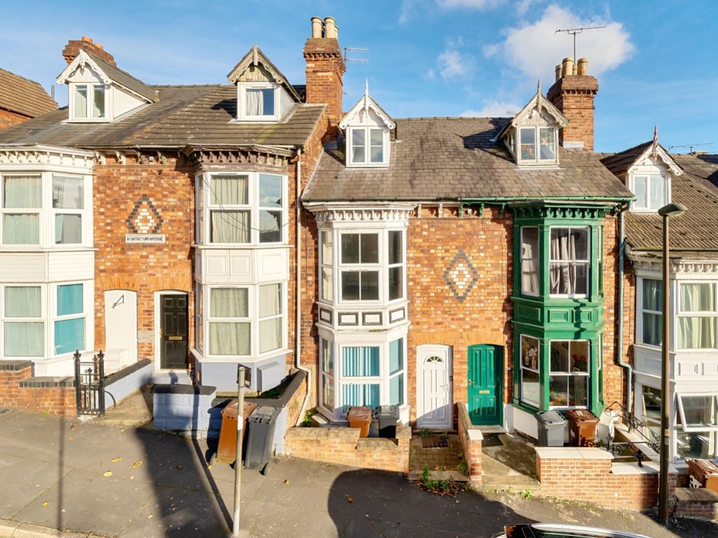 3 bed terraced house for sale in Arboretum Avenue, Lincoln