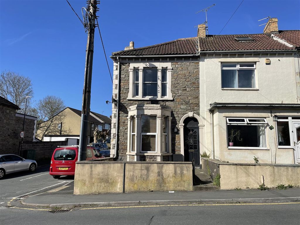 2 bed end terrace house for sale in Downend Road, Kingswood, Bristol