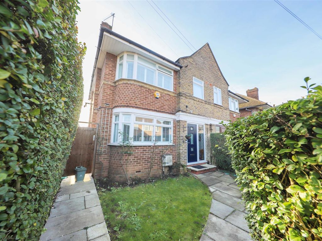 3 bed semidetached house for sale in Russell Close, Ruislip HA4, £