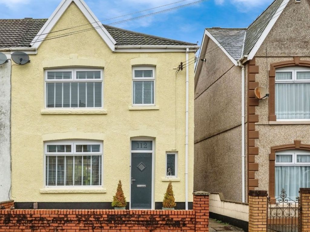 3 bed end terrace house for sale in Alexandra Road, Gorseinon, Swansea