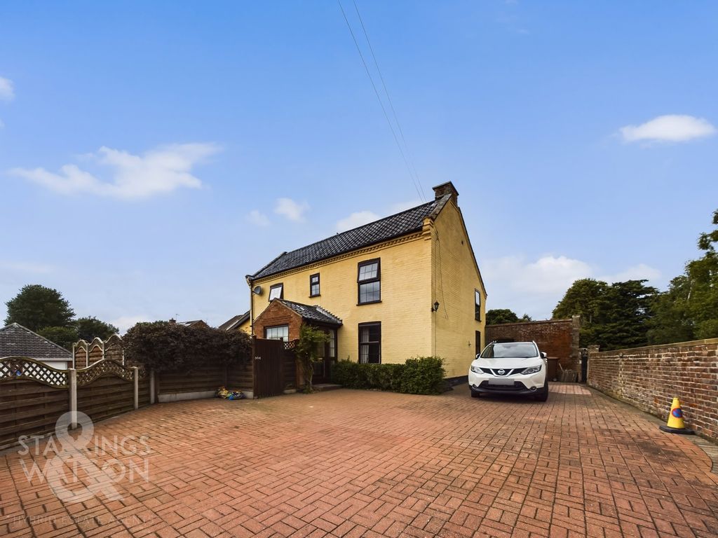 4 bed detached house for sale in Station Road, Ditchingham, Bungay NR35