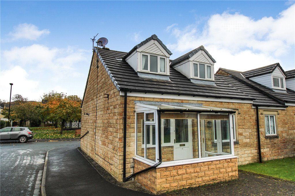 2 bed semidetached house for sale in Glynwed Court, Skipton, North