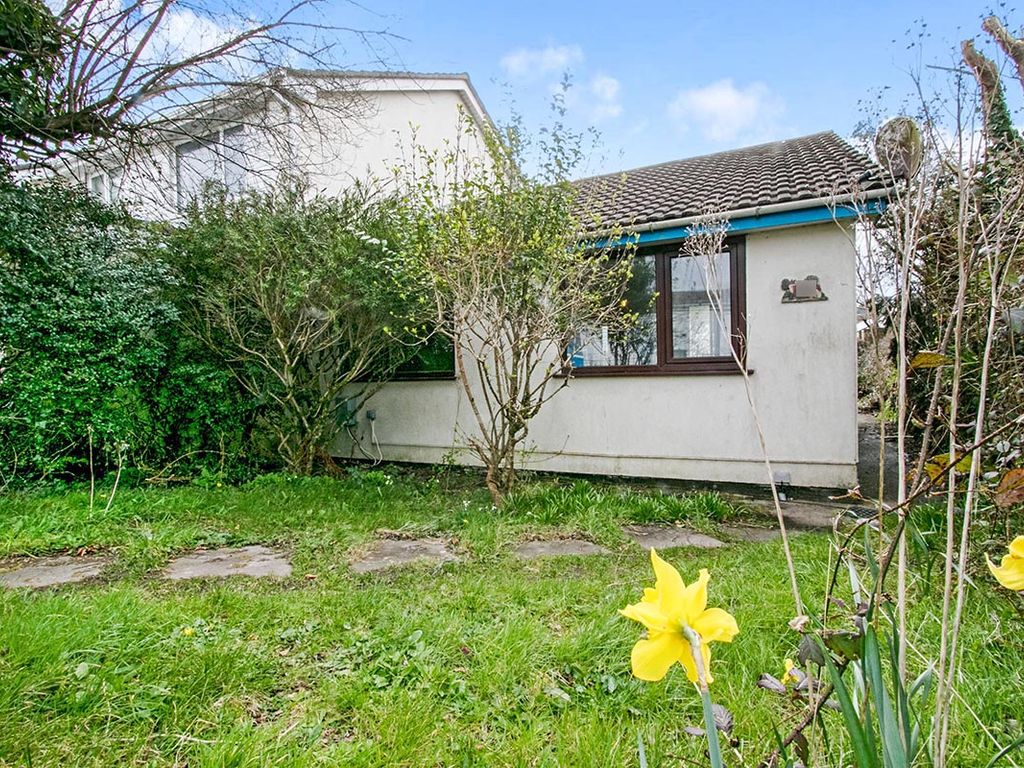 2 bed bungalow for sale in Tresithney Road, Carharrack, Redruth