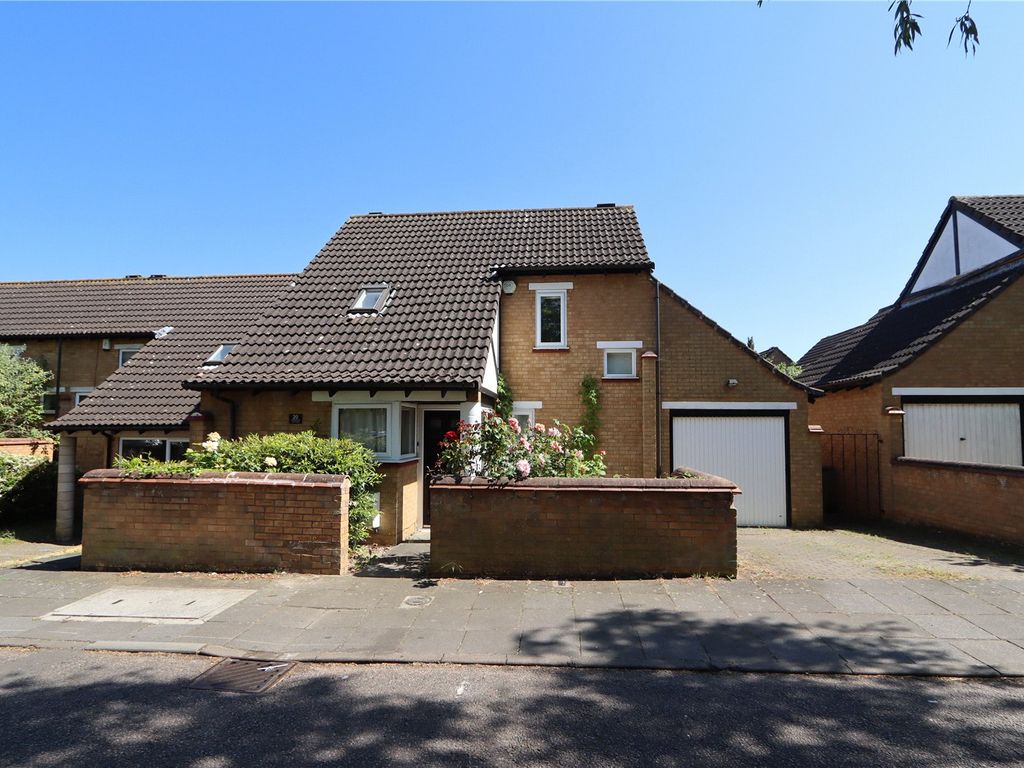 3 bed detached house for sale in Tolcarne Avenue, Fishermead, Milton