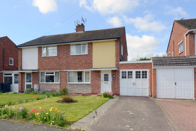 3 bed semidetached house for sale in Well Meadow, Bridgnorth WV15 Zoopla