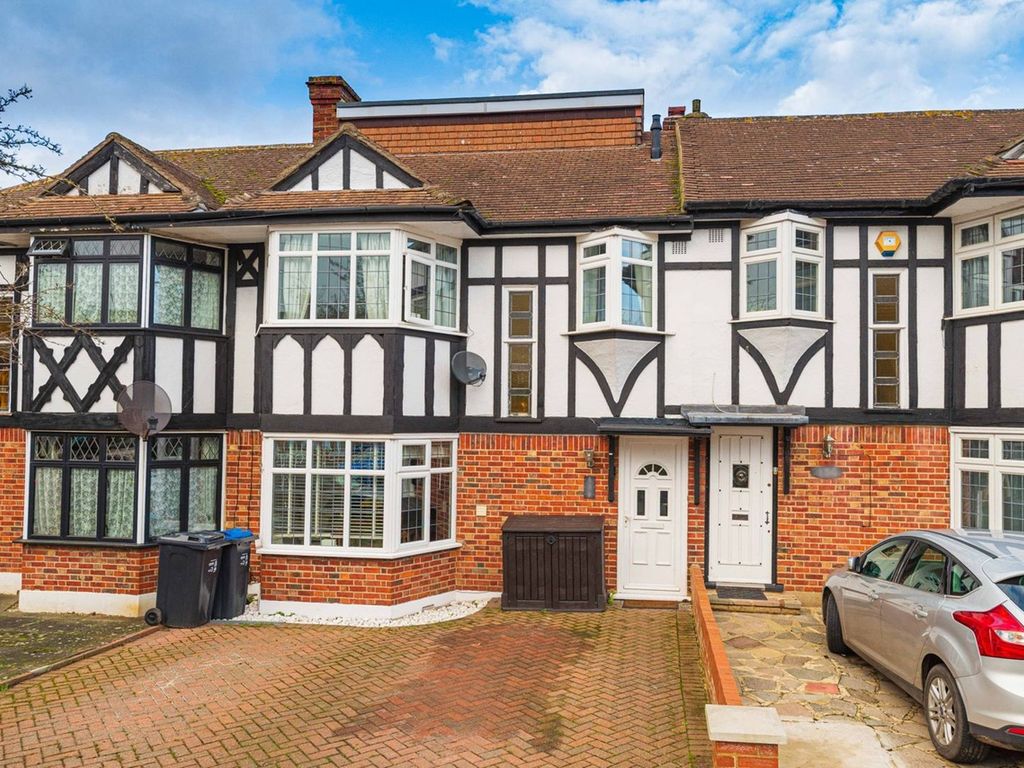 4 bed semidetached house for sale in Cardinal Avenue, Morden SM4, £