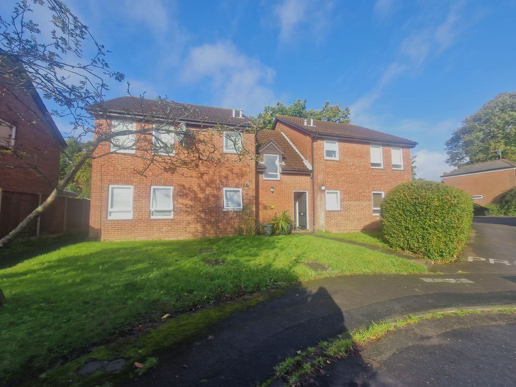 Studio for sale in St. Close, Southampton SO31, £99,950 Zoopla