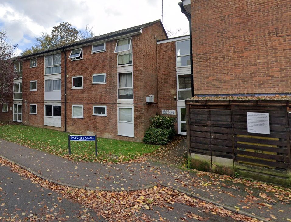 2 bed flat for sale in Datchet Close, Hemel Hempstead HP2, £199,950