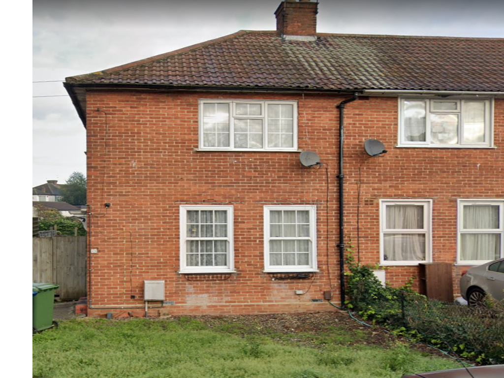 2 bed semidetached house to rent in Paulhan Road, Queensbury, Harrow