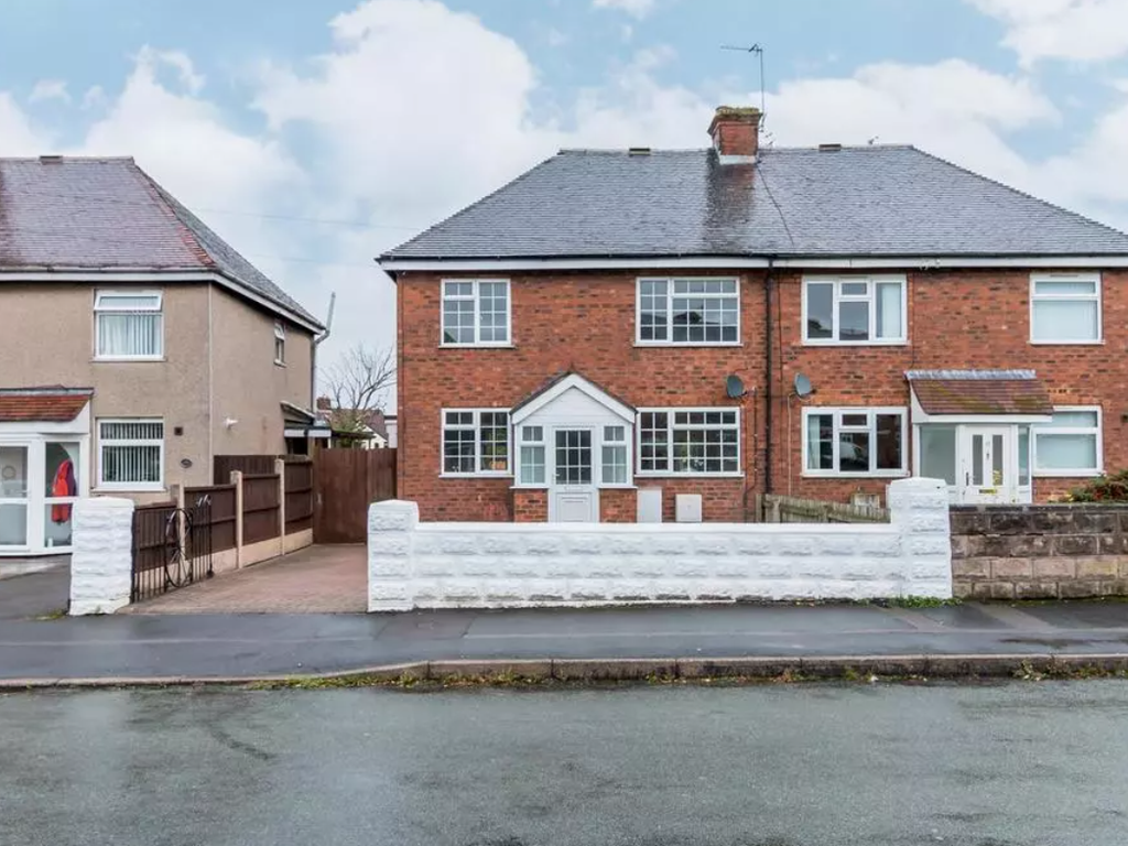 3 bed semidetached house for sale in North Crescent, Wolverhampton