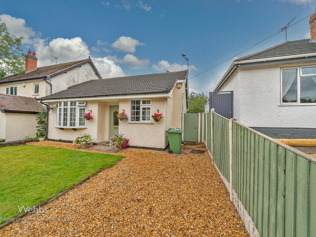 3 bed detached bungalow for sale in Walhouse Street, Cannock WS11, £