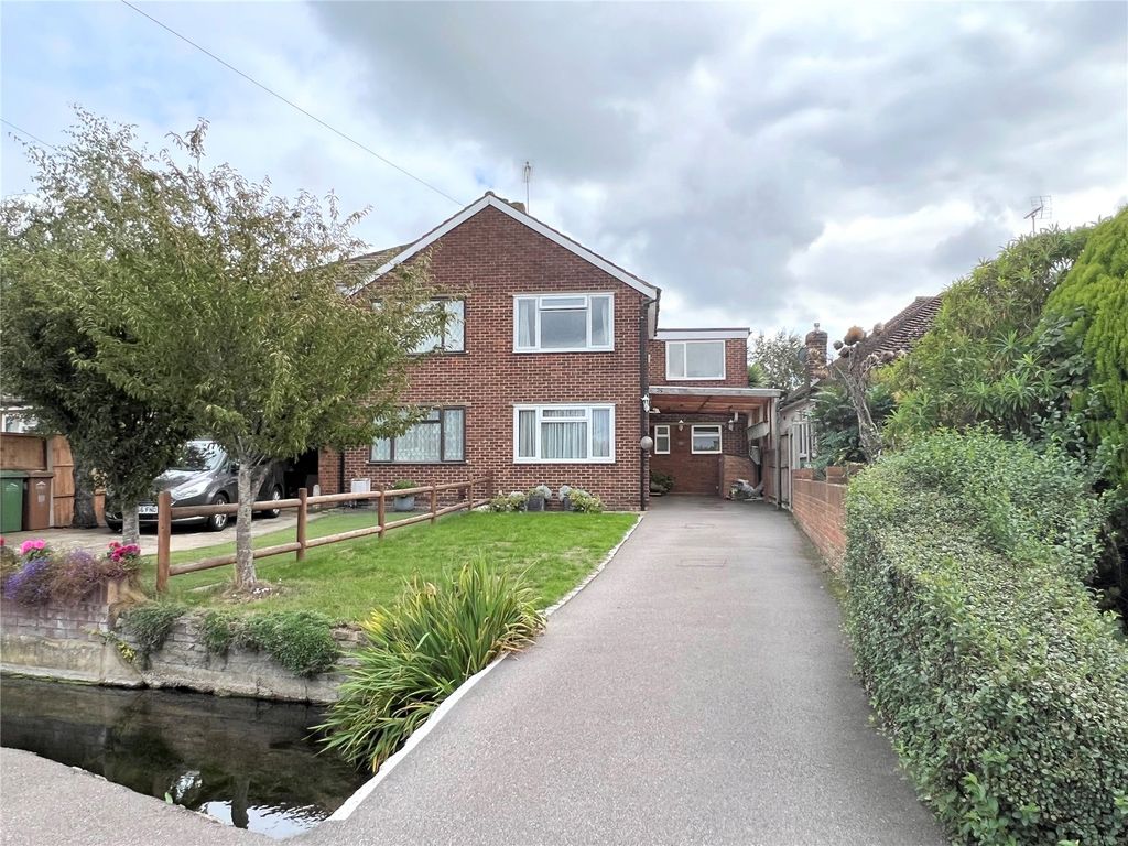 4 bed semidetached house for sale in Stanwell Moor, Staines, Surrey