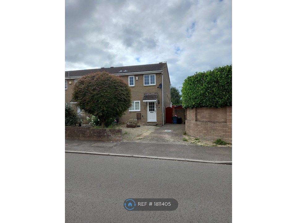 2 bed end terrace house to rent in Acacia Avenue, Caldicot NP26, £850