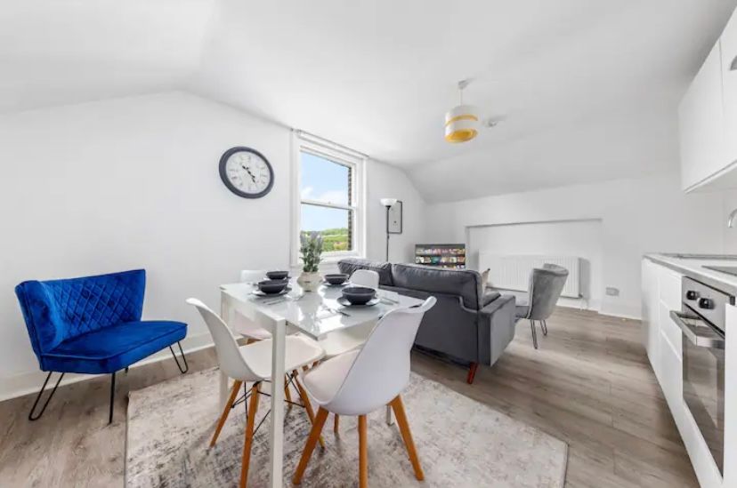 3 bed flat to rent in Dartmouth Park Hill, Dartmouth Park NW5, £3,250